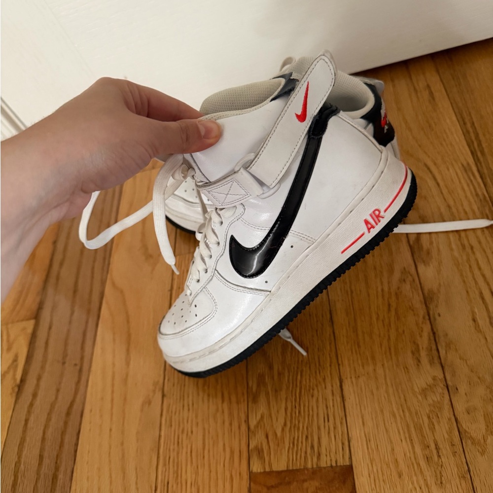 Nike Air Force 1 high electric (GS) White and black size 6y women’s 7.5w